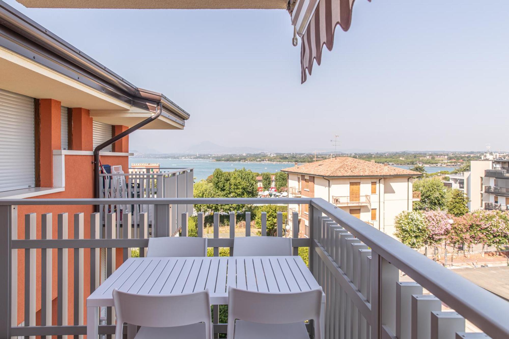 Prestige Garda Home - Ai Cappuccini เปสเคียรา เดล การ์ดา ภายนอก รูปภาพ